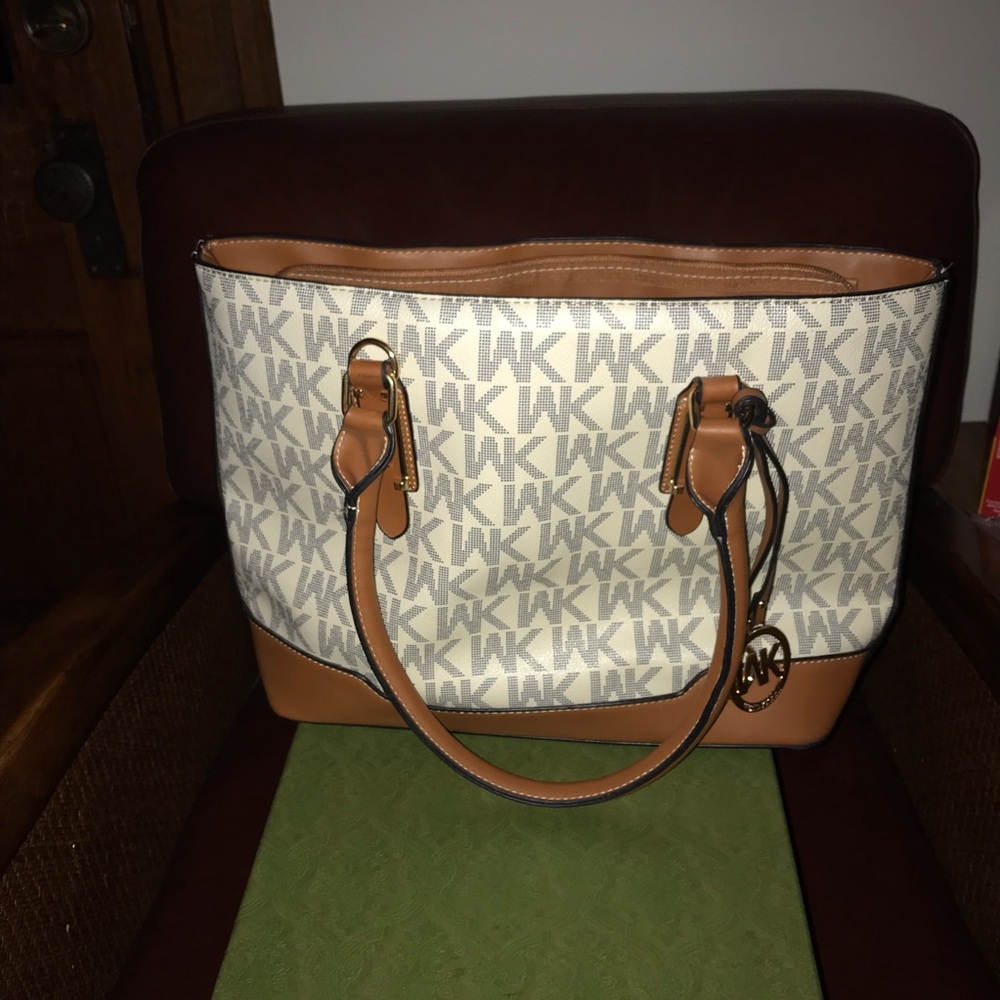 Wendy Keen Tote